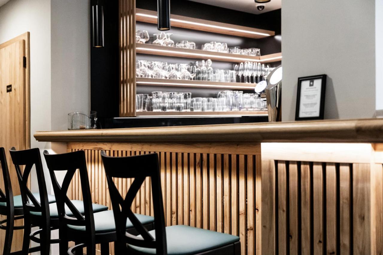 Oliva Hotel Veszprém Zewnętrze zdjęcie