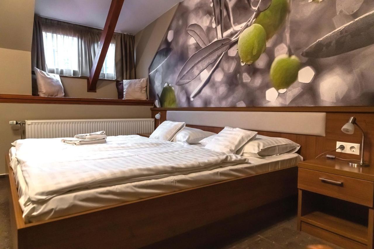Oliva Hotel Veszprém Zewnętrze zdjęcie