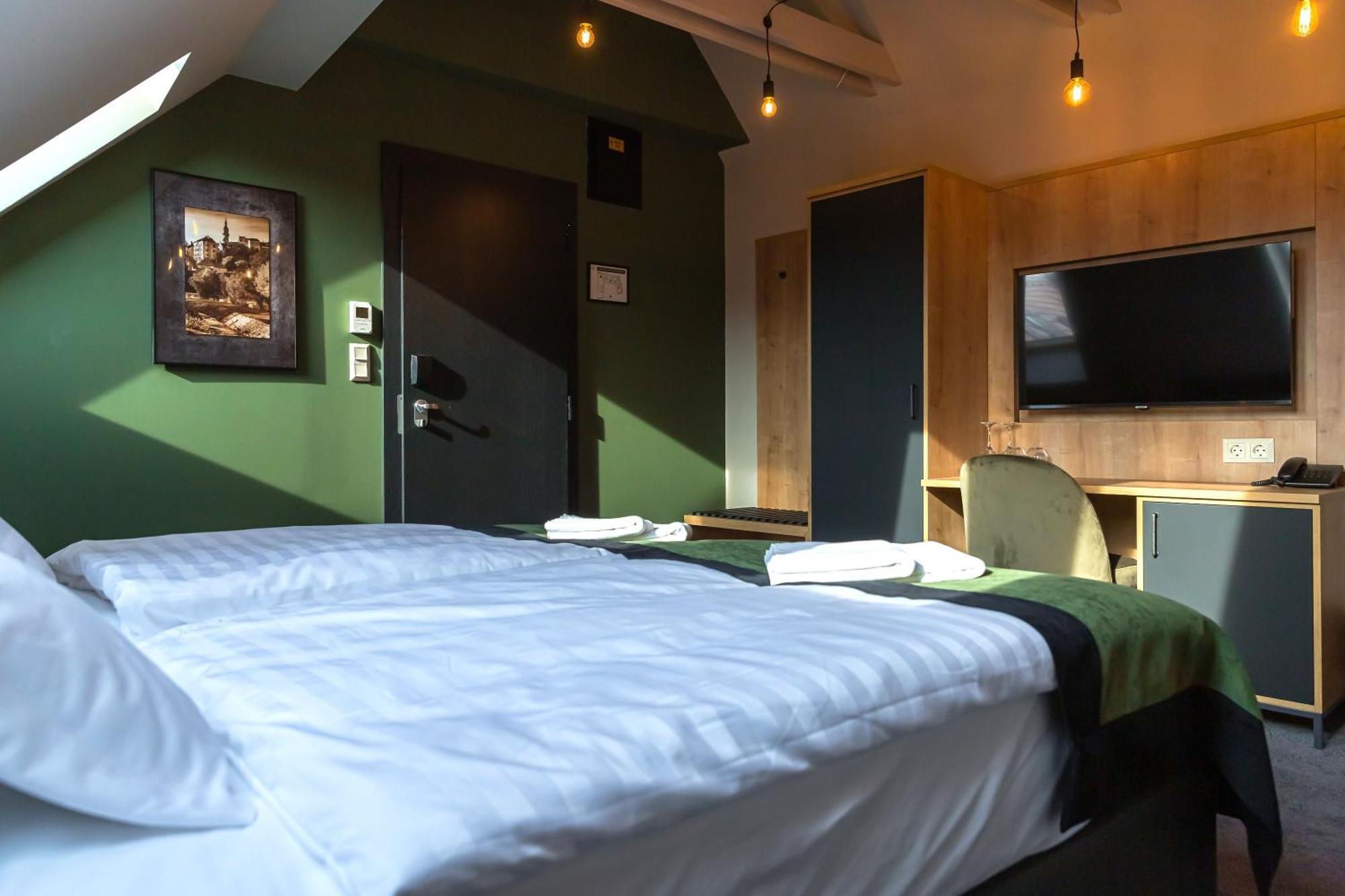 Oliva Hotel Veszprém Zewnętrze zdjęcie
